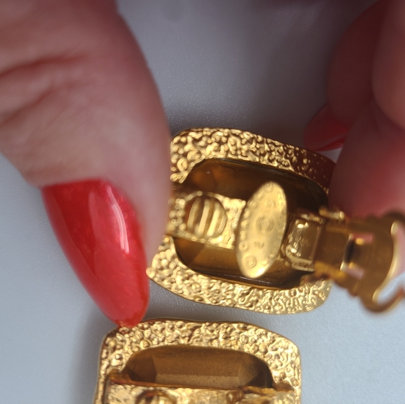 Rare Vitage Chanel Gold Plated Clear Strass Crystal Rectangle Clip On Earrings - Picture 10 of 13